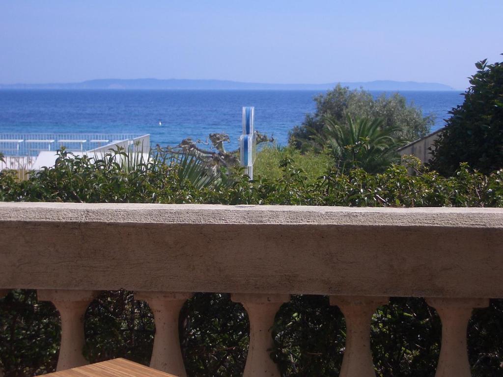 Hotel Beau Soleil Ле-Лаванду Номер фото